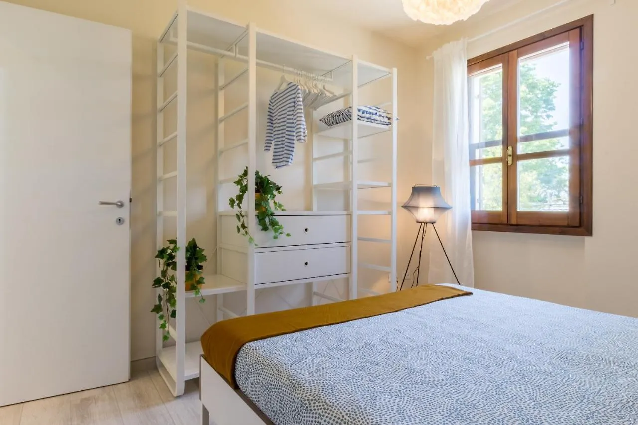 לוצוראי 1 - Villa Is Orrosas - Apartments 1 - Sa Crai Apartments Sardinian Experience איטליה